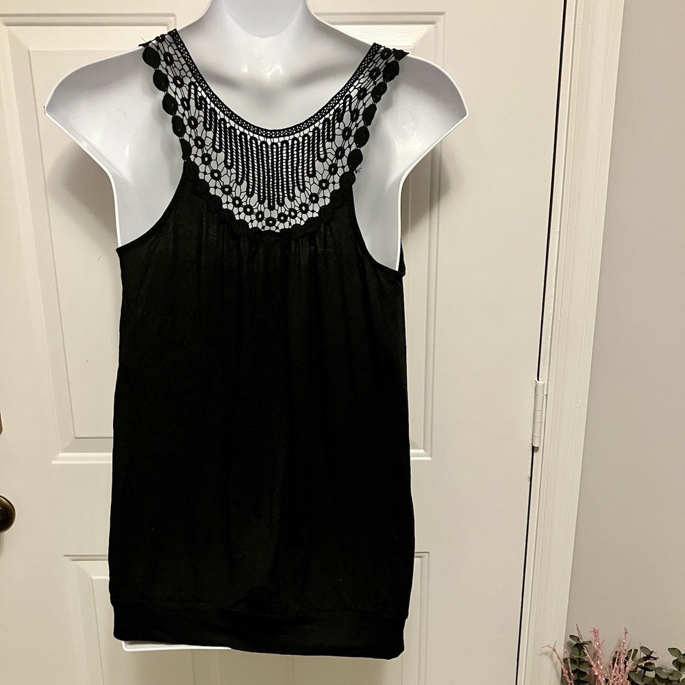 Liz Lange Maternity Size Large Black Embroidered Shirt Tunic Top Women's